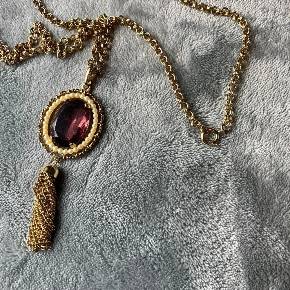 Avon vintage necklace